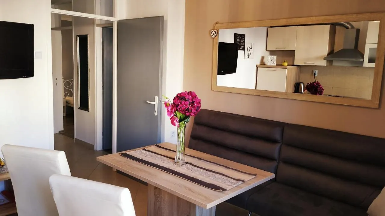Arena Pula Apartment - Family Slamek